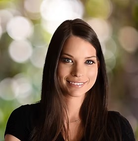Sari Green LMHC, telehealth therapist at Advanced Client Care