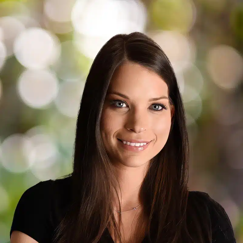 Sari Green LMHC, licensed telehealth therapist at Advanced Client Care